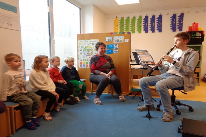 Musiker im Kindergarten